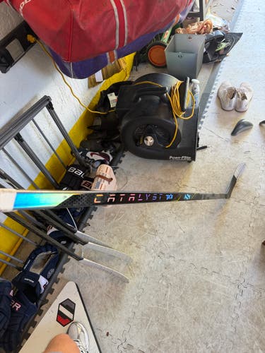 Senior True Catalyst 7x3 Left Hand Hockey Stick T28 75 Flex (Used)