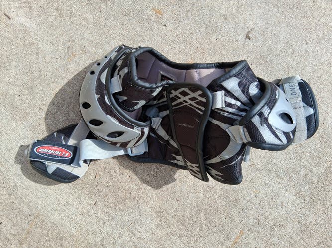 Set of youth lacrosse gear: shoulder pads, gloves, elbow pads (Used)