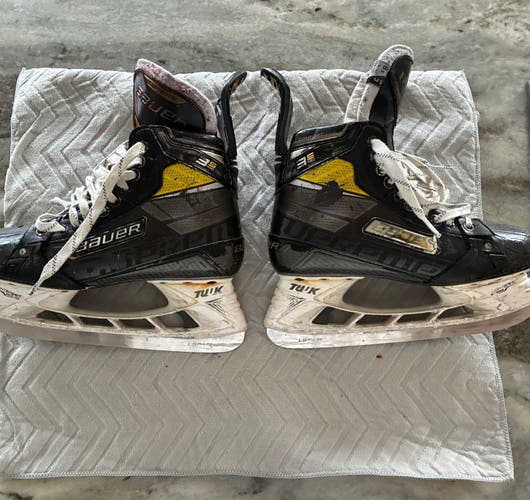 Black 2020 Bauer Supreme 3S Pro Hockey Skates Regular Width 8.5 (Used)