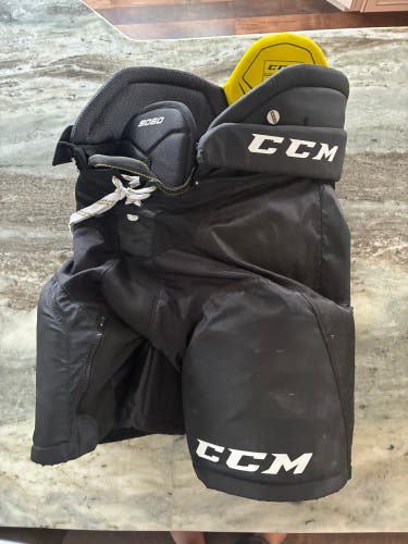 Men's Senior Small CCM Tacks 9080 Hockey Pants (Used)