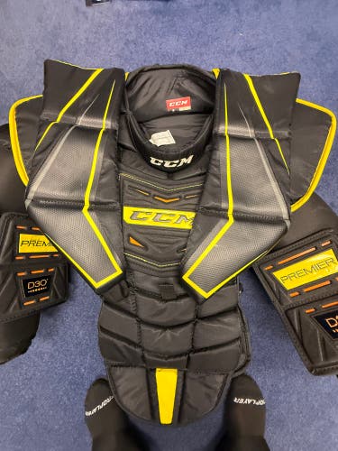 Medium CCM Premier Goalie Chest Protector (Used)