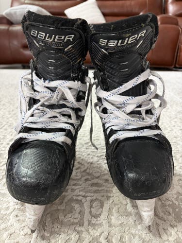 Black 2022 Bauer Supreme Mach Hockey Skates Wide Width Size 4 (Used)
