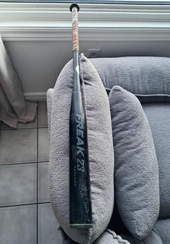 Miken Freak KP23 Maxload Composite Bat 26 oz 34" (Used)