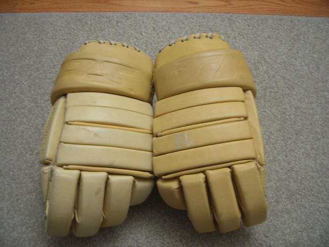 Ultra Rare Louisville Baseball-Glove Style Hockey Gloves Full Leather sz 14"