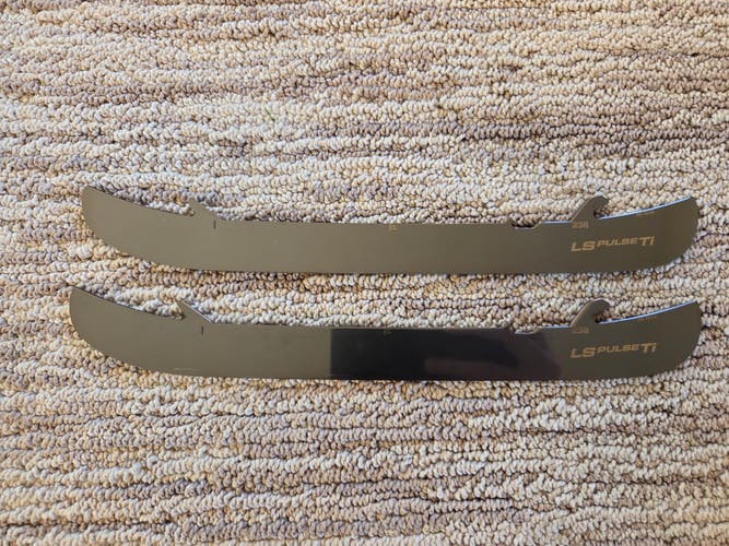 Bauer LS Pulse Ti 238 mm (Barely Used)