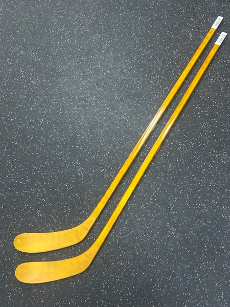 2 Pack Right Handed Hockey Stick P28 20 Flex Pro Stock (New) Goldout sticks Item#CCG22