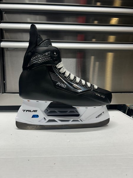 True Catlyst Pro Skate Size 7 Regular Width (New) Pro Stock NHL