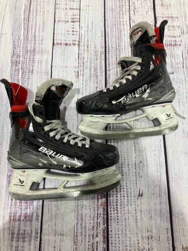 Junior Bauer Vapor X5 Pro Hockey Skates Regular Width Size 3 (Used)