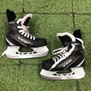 Youth CCM Tacks 9040 Hockey Skates Regular Width 13 (Used)