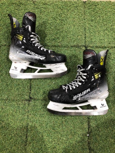 Senior Bauer Vapor Hyperlite 2 Hockey Skates 9 (Used)