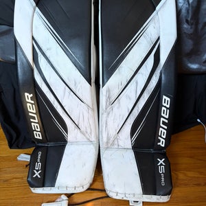 Large 2023 Bauer Vapor X5 Pro Goalie Leg Pads (Used)