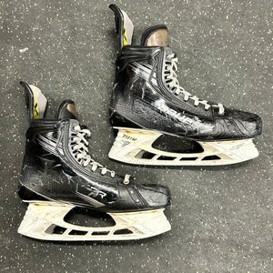 Black Bauer Vapor Hyperlite 2 Hockey Skates Regular Width Pro Stock 11.5 288mm