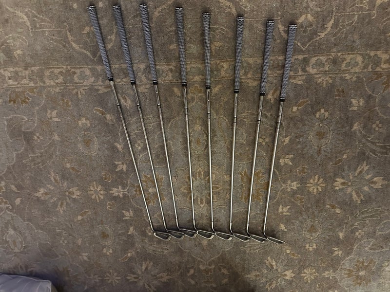 1982 Ping Eye 2 Right Handed Iron Set Regular Flex 8 Pieces Steel Shaft (Used)