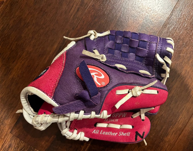 Rawlings Highlight Right Hand Throw Softball Glove 10" (Used)