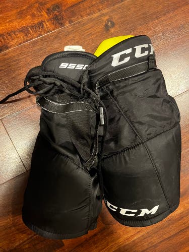 LIKE NEW Used Youth Small CCM Tacks 9550 Hockey Pants