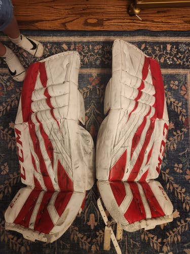26" CCM EFlex 4.5 Goalie Leg Pads (Used)