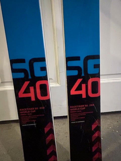 Volkl Racetiger Speedwall 157 CM Ski + Marker Race 18 Bindings