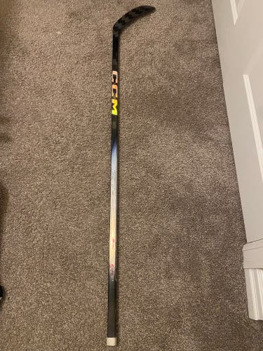 Senior CCM JetSpeed FT8 Pro Left Hand Hockey Stick P28 85 Flex (Used)