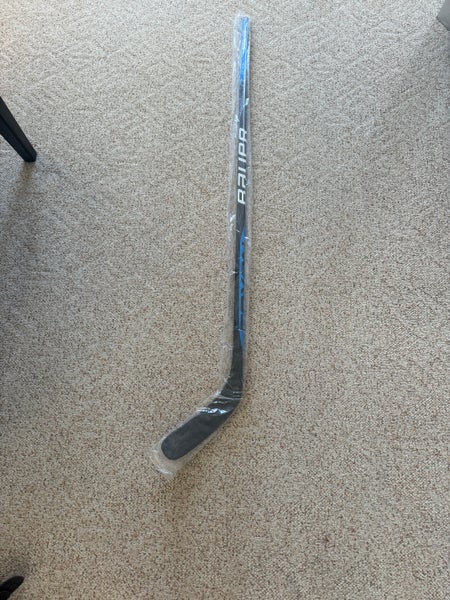 Senior Bauer Team Nexus Right Handed Hockey Stick P88 77 Flex (New)