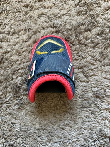 Youth Evoshield Elbow Guard Navy/Re Used