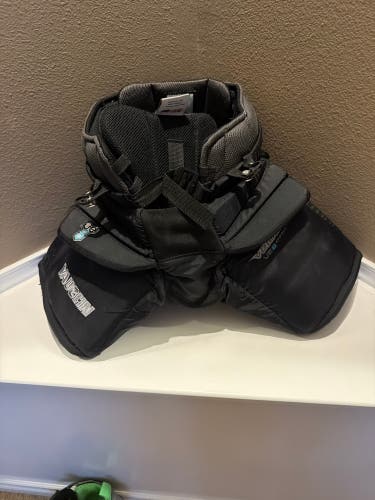 Intermediate Small Vaughn Velocity VE8 Hockey Goalie Pants (Used)