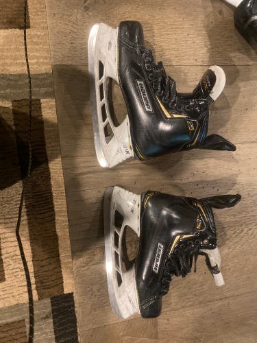 2018 Bauer Supreme 2S Pro Hockey Skates 9.5 (Used)