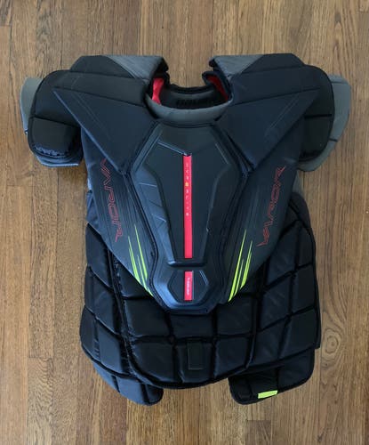 Large Bauer Vapor Hyperlite 2 Goalie Chest Protector (Chest Only No Arms)