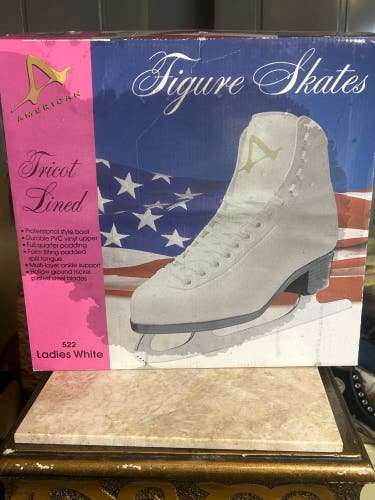 American Eagle Figure Skates B Adult 10 (New)