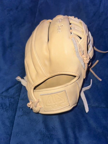 2025 44 Pro RH 574 Baseball Glove 11.75" (Used)