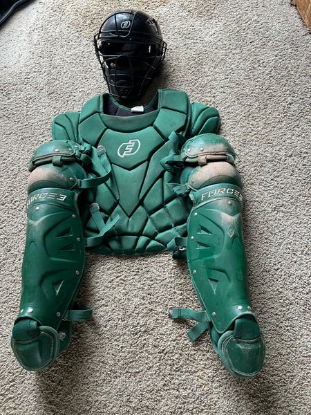 Green Catcher's Set (Used)