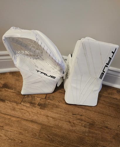 TRUE Catalyst PX5 Pro Goalie Glove & Blocker Set – Pro Spec – Used Once – White – Regular