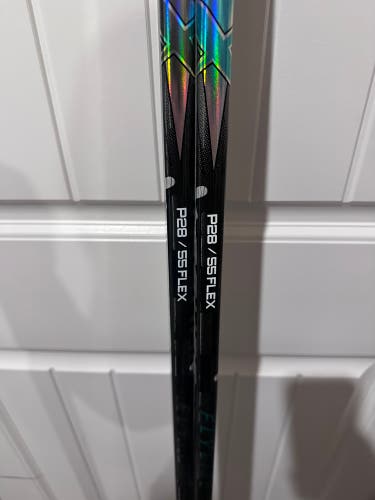 Intermediate Bauer Vapor Flylite Left Hand Hockey Stick P28 55 Flex (New)