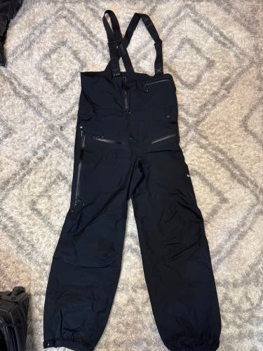 Black Men's Adult Small 686 Ski Pants (Used)