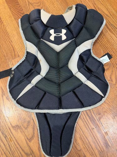 Under Armour Catcher's Chest Protector - Youth