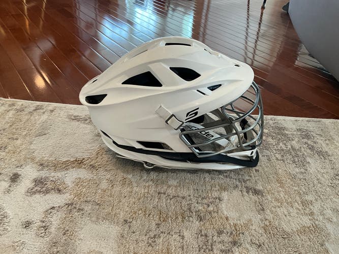 Cascade S Helmet (Used) SEND OFFERS PLEASE. WILLING TO NEGOTIATE