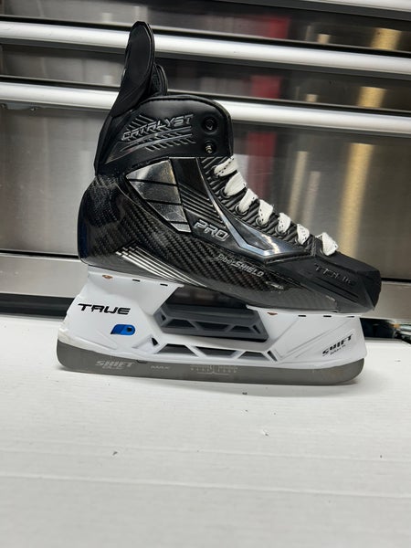 True Catlyst pro Skate Size 7 Regular Width (New) Pro Stock NHL