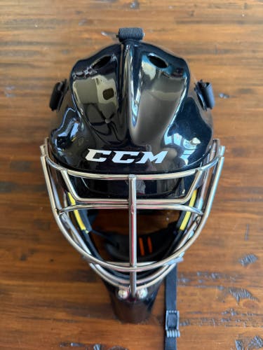 Senior Medium CCM Axis 1.9 Goalie Mask (Used)
