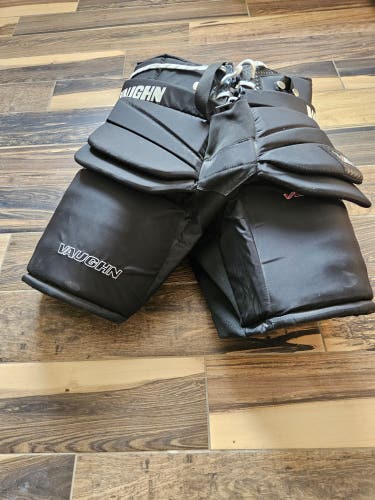 Senior Medium Vaughn Velocity V10 Pro Hockey Goalie Pants (New)