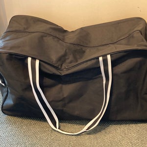 NEW Bauer 650 TFS Hockey Duffle Bag | 33″ × 18″ × 15″