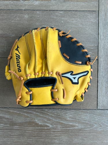 Mizuno Pancake RH Infield Baseball Glove 10" (Used)
