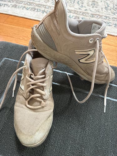 Men's Size M 9.5 (W 10.5) New Balance 3000v5 (Used)