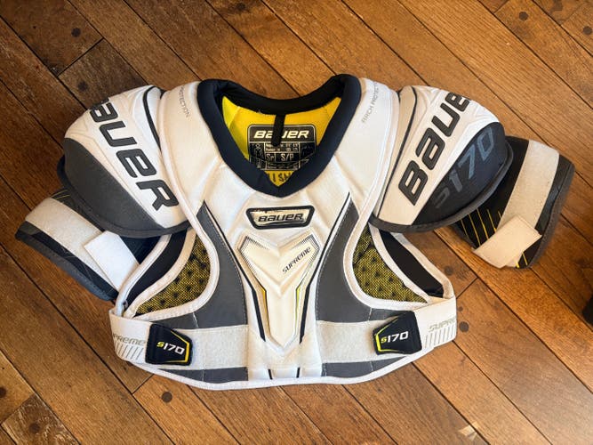Small Senior Bauer Supreme S170 Shoulder Pads (Used)