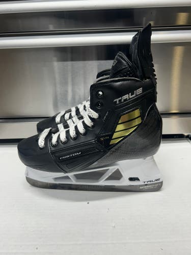 True Catalyst Skate Size 7 Regular Width (Used) Pro Stock CHL