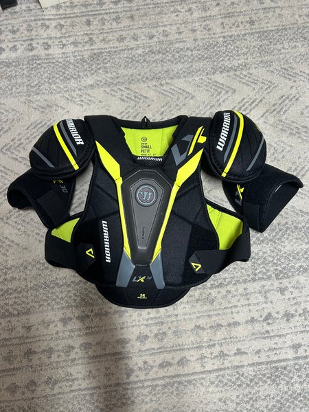 Men's Small Senior Warrior ALPHA LX 30 Shoulder Pads (Used)