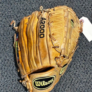 Brown Adult Wilson A2000 RH Baseball Glove 11.5" (Used)