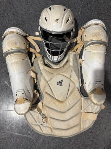 White Adult Easton Jen Schro " The Fundamental" Catcher's Set | Sizes in Description (Used)