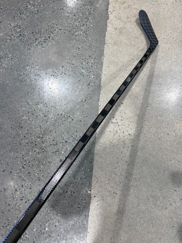 Senior NorthProStock Hockey Stick Left Hand P28 77 Flex Pro Stock (Used)