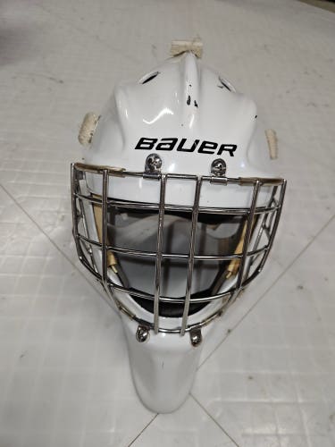 Senior Medium 2019 Bauer 950X Goalie Mask (Used)