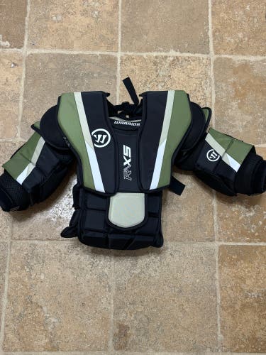 Large/Extra Large Warrior Ritual X5 Goalie Chest Protector (Used)