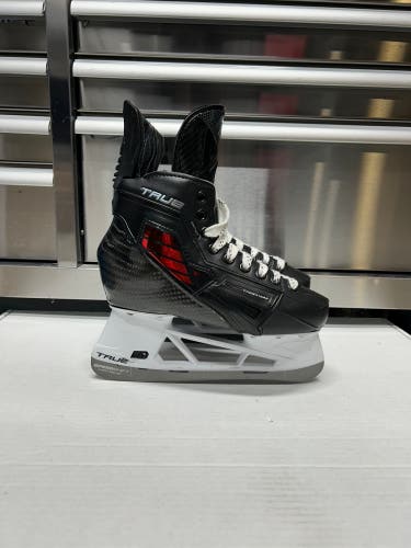 True Custom SVH Pro Skate Size 4 Regular Width (New) Pro Stock PWHL